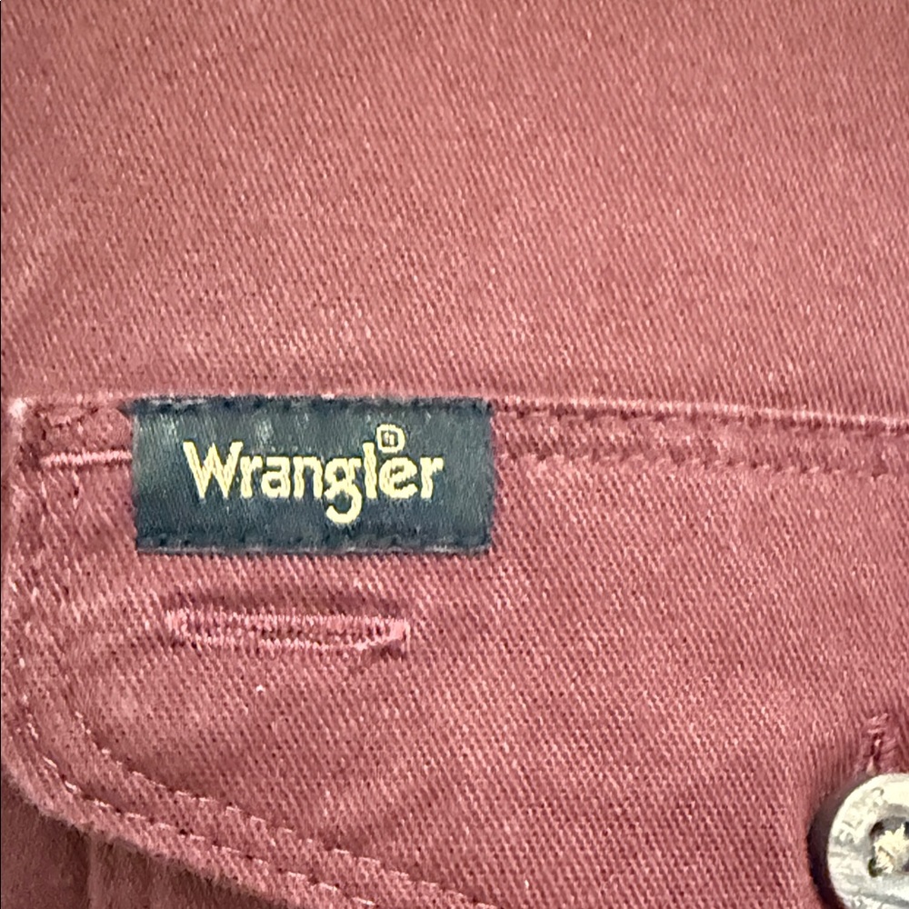 On Sale Today!!!
Wrangler Brick Red Long Sleeve Shirt - Picture 3 of 8